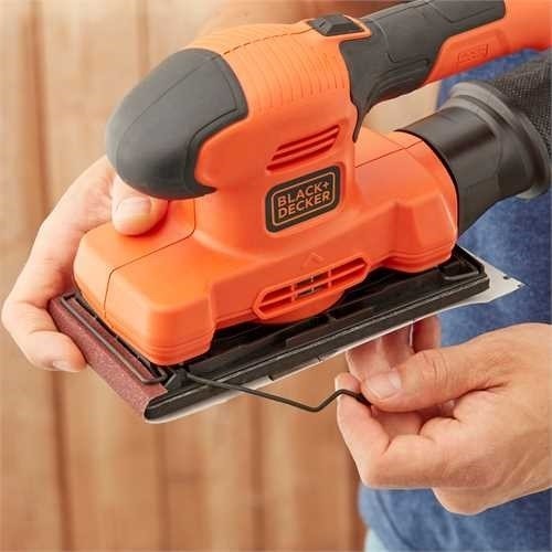 Black Decker BEW220-QS - Levigatrice Orbitale,...