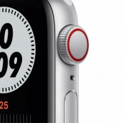 Apple Watch Nike SE GPS + Cellular, 40mm in alluminio argento con cinturino Sport Nike Platino/Nero