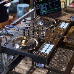 Hercules Inpulse 500 Mixer con controllo DVS (Digital Vinyl System) Nero