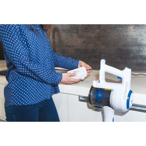 Candy CVIVA10 011 - Scopa Elettrica 22V,...