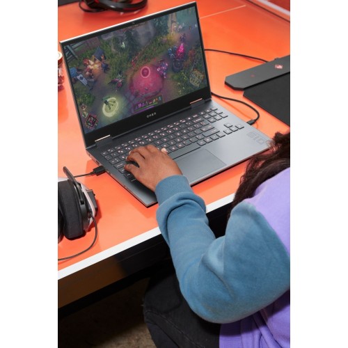 HP OMEN 15-en1040nl Computer portatile 39,6 cm...
