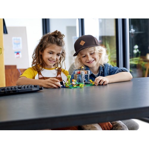 LEGO Minecraft L'allevamento di panda - 21158