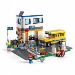 Lego City 60329 - Giorno di Scuola