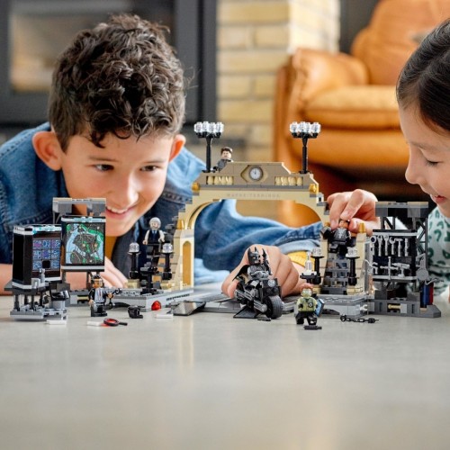 Lego DC The Batman 76183 - Batcaverna: Faccia a...
