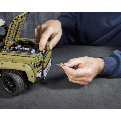 LEGO Technic Land Rover Defender - 42110