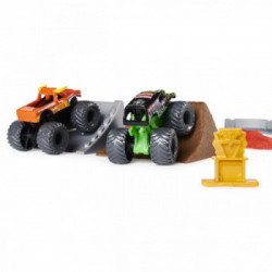 Monster Jam , set per acrobazie ufficiale con i veicoli Monster Truck Grave Digger ed El Toro Loco, in scala 1:70