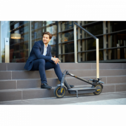 Ninebot by Segway MAX G30E II - Monopattino Elettrico, Velocità 25 Km/h, Autonomia 65 Km, Ruote 10", BMS System