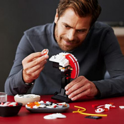 LEGO Star Wars 75327 - Casco di Luke Skywalker (Red Five)