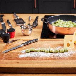 Rösle 12103 - Coltello Universale Tradition con Lama Seghettata, 13,0 cm