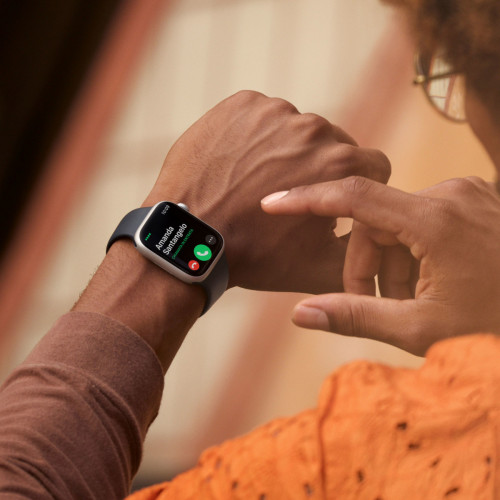 Apple Watch Series 8 GPS + Cellular 41mm Cassa...