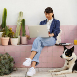 HP EliteBook 650 G9 i5-1235U Computer portatile 39,6 cm (15.6") Full HD Intel® Core™ i5 8 GB DDR4-SDRAM 256 GB SSD Wi-Fi 6E