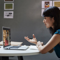 HP EliteBook 650 G9 i5-1235U Computer portatile 39,6 cm (15.6") Full HD Intel® Core™ i5 8 GB DDR4-SDRAM 256 GB SSD Wi-Fi 6E