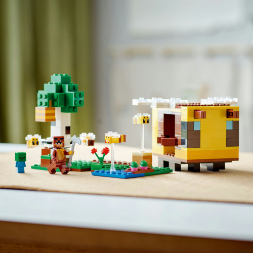 LEGO Minecraft Il cottage dell’ape