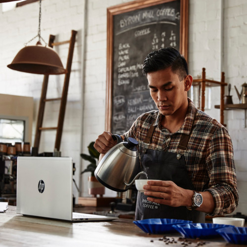 HP ProBook 455 G9 5825U Computer portatile 39,6...