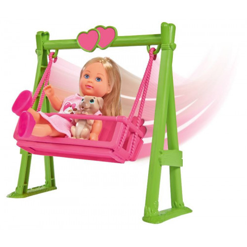 Evi Love su Dondolo con cucciolo