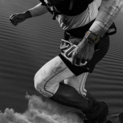 Apple Watch Ultra GPS + Cellular, 49mm Cassa in Titanio con Cinturino Trail Loop Blu/Grigio - S/M