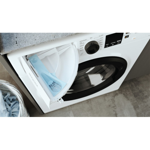 Hotpoint NF725WK IT - Lavatrice a Carica...