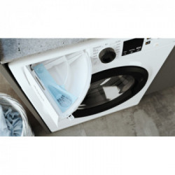 Hotpoint NF725WK IT - Lavatrice a Carica Frontale, 7 Kg, 1200 Giri, Classe B