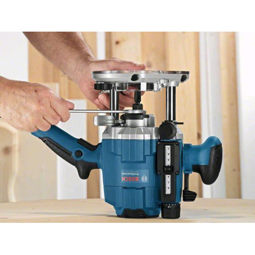 Bosch Professional GOF 1250 CE - Fresatrice...