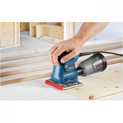 Bosch GSS 140-1 A - Levigatrice Orbitale 180W, 24.000 Oscillazioni/min, Piastra 115x107mm, Contenitore Microfilter