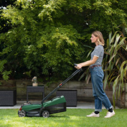 Bosch CityMower 18V-32 - Rasaerba 18V, 4,0 Ah, Lunghezza Lama 32cm, Aree Fino a 300 mq con Caricabatteria