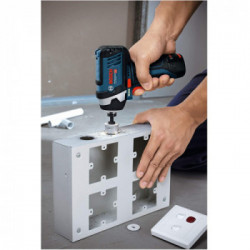 Bosch GDR 12V-105 - Avvitatore a Massa Battente 12V, 105Nm, 2x2,0 Ah, Caricabatterie e L-Boxx