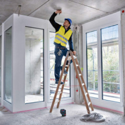 Bosch GCL 2-50 G - Livella Laser, 4 Batterie 1,5V LR6, Base Rotante RM 10, Custodia Tessuto con Treppiede BT 150