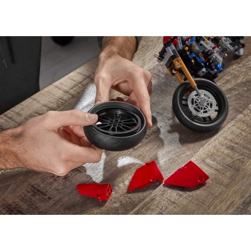 Lego Technic 42107 - Ducati Panigale V4 R