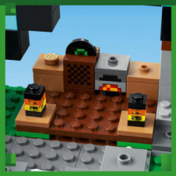 LEGO Minecraft L’avamposto della spada