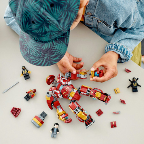 LEGO Marvel Avengers Hulkbuster: La battaglia...