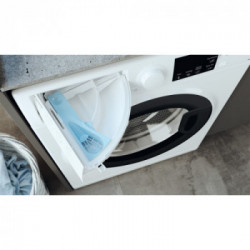 Hotpoint RSSGR527BI - Lavatrice Slim a Carica Frontale, 7 Kg, 1200 Giri, Classe B