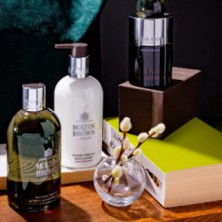 Molton Brown Geranium Nefertum Bath & Shower Gel doccia gel Donna Corpo 300 ml
