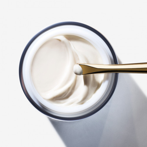 Estée Lauder Re-Nutriv Ultimate Radiant White...