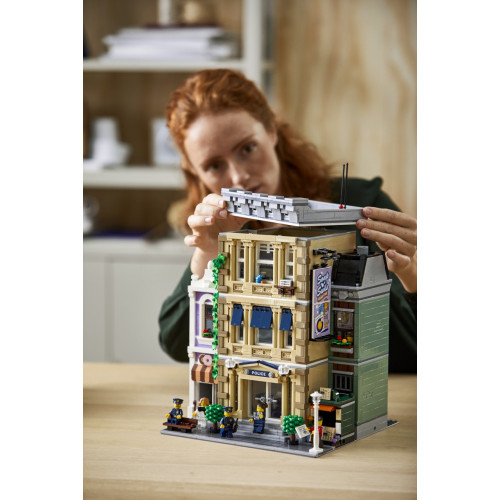 Lego Creator Expert 10278 - Stazione di Polizia