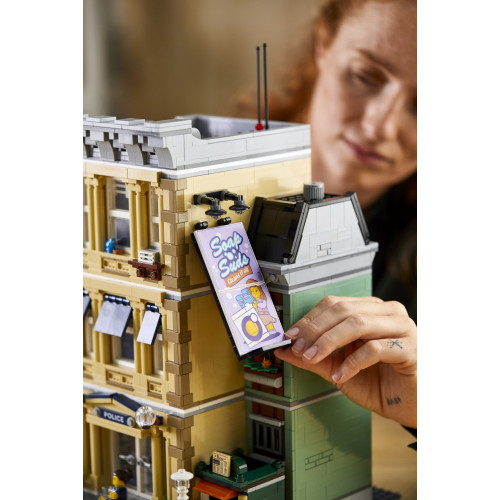 Lego Creator Expert 10278 - Stazione di Polizia