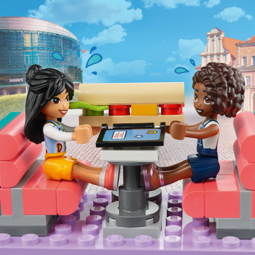 LEGO Friends Ristorante nel centro di Heartlake...