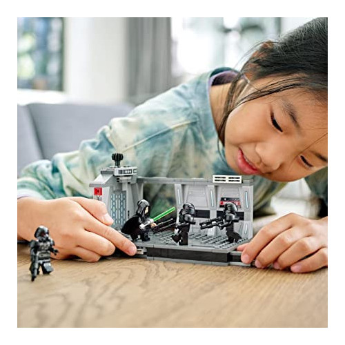 Lego Star Wars 75324 - Attacco del Dark Trooper