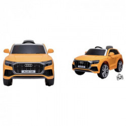 39906 Auto Audi Q8 c/tel.12v Arancio