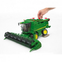 Bruder 02132 - Mietitrebbia John Deere T670i