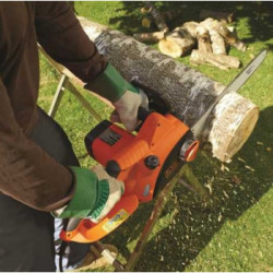 Black+Decker CS2040-QS - Motosega Elettrica, 2000 W, Barra 40 cm, Anti Contraccolpo e Arresto Catena