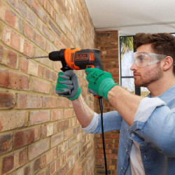 Black Decker BEH710K-QS - Trapano a Percussione a Filo Compact, 4 Extra Punte in Valigetta, 710 W, Arancione/Nero