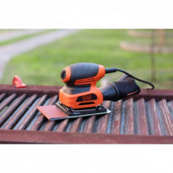 Black Decker KA401LA - Levigatrice Orbitale, 170 W, Velocità 14000 Giri/min (28.000 oscill./min), Aspirazione Integrata Polvere