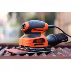 Black Decker KA401LA - Levigatrice Orbitale, 170 W, Velocità 14000 Giri/min (28.000 oscill./min), Aspirazione Integrata Polvere