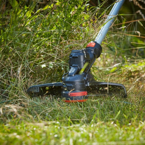 Black+Decker BCSTE636L1-QW - Tagliabordi a...