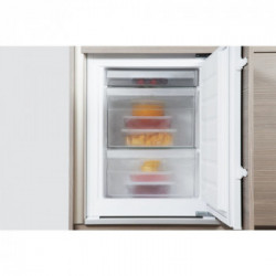 Whirlpool ART 9812/A+ SF - Frigorifero Combinato da Incasso Everest, StopFrost, 194 cm, 306 Litri, Classe A+