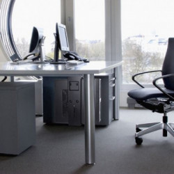 Techly ICA-CS 66 supporto per CPU Porta CPU sotto scrivania Nero