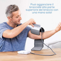 Beurer BM 51 easyClip - Misuratore di Pressione da Braccio, Funzione Vocale, 2x100 Posizioni Memoria, Manicotto 22-42 cm