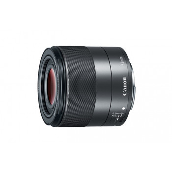 Canon EF-M 32mm f/1.4 STM...