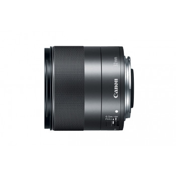 Canon EF-M 32mm f/1.4 STM... 2
