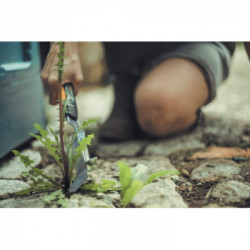 Fiskars 1027045 Piccolo Coltello E Raschietto Per Rimuovere Erbacce E Muschio, Lunghezza: 33,8 Cm, Nero/Arancione, Acciaio